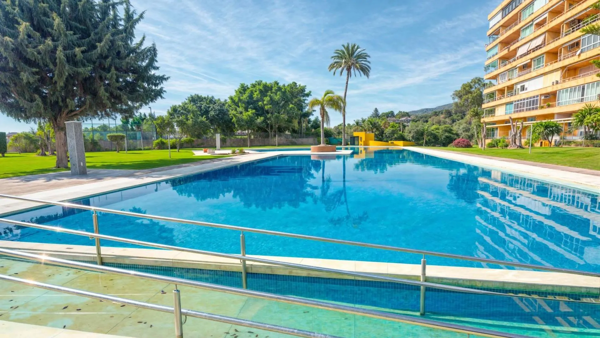 Apt. Colina De Mar- Coastal Retreat Near The Beach Τορρεμολίνος Διαμέρισμα