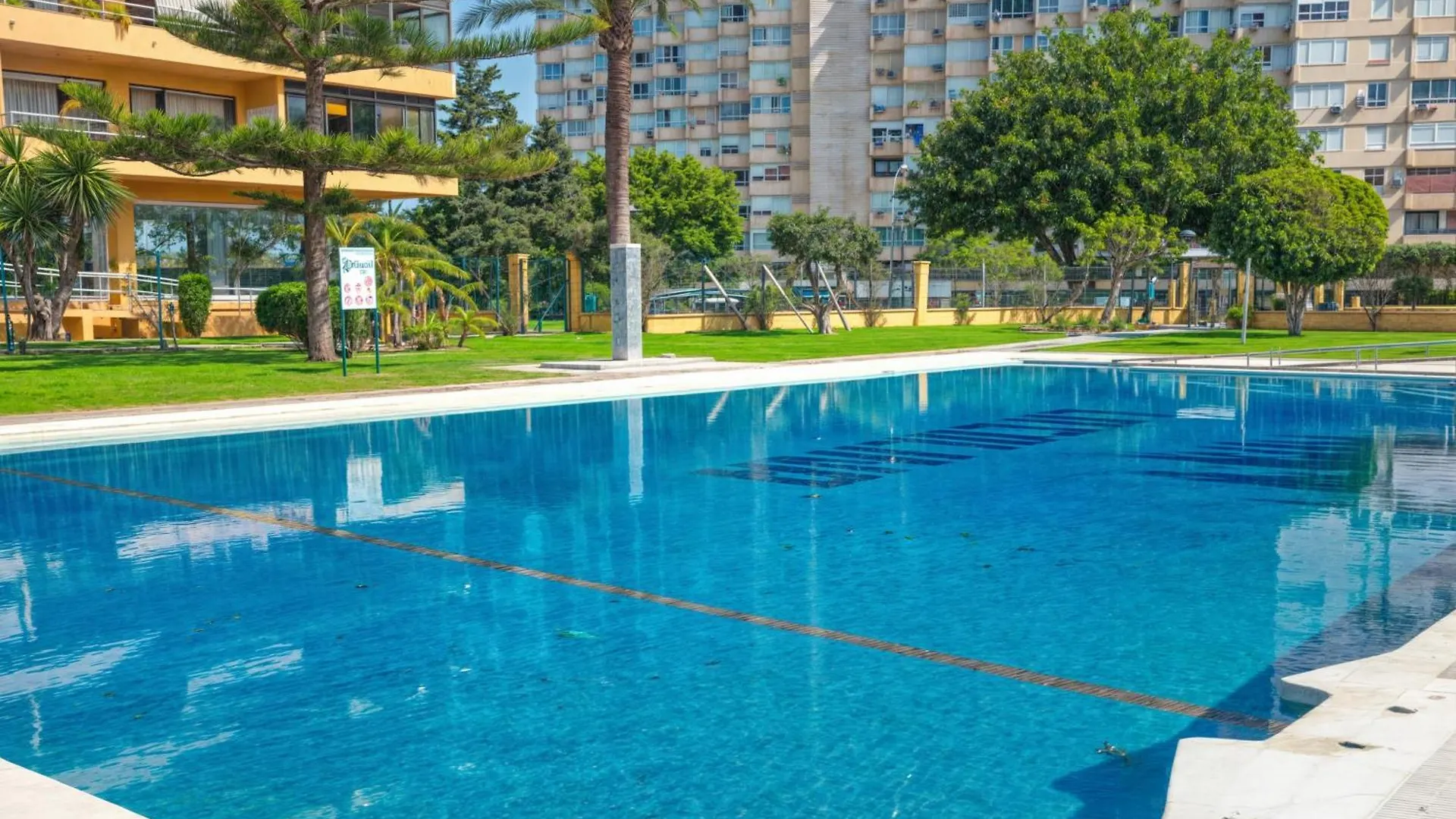 דירה טורמולינוס Apt. Colina De Mar- Coastal Retreat Near The Beach