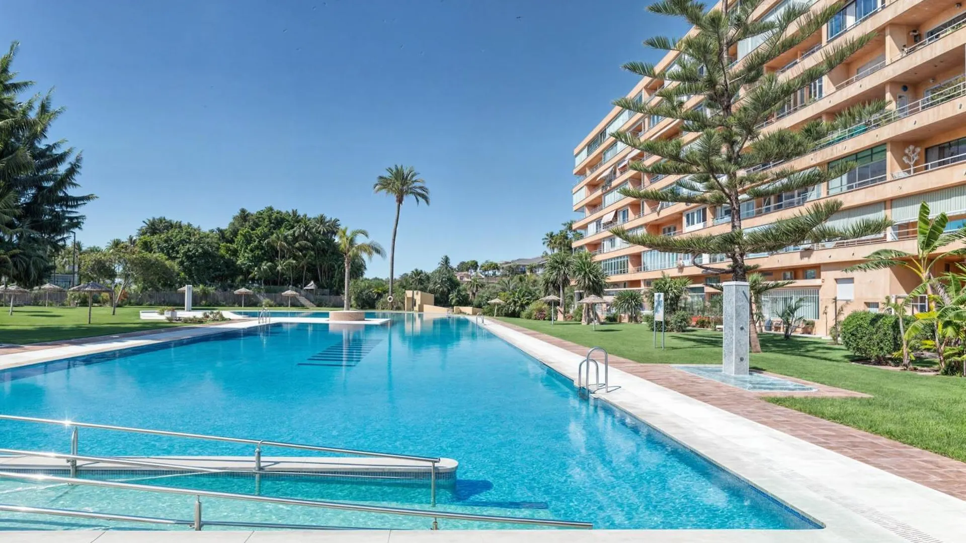 Lejlighed Apt. Colina De Mar- Coastal Retreat Near The Beach Torremolinos