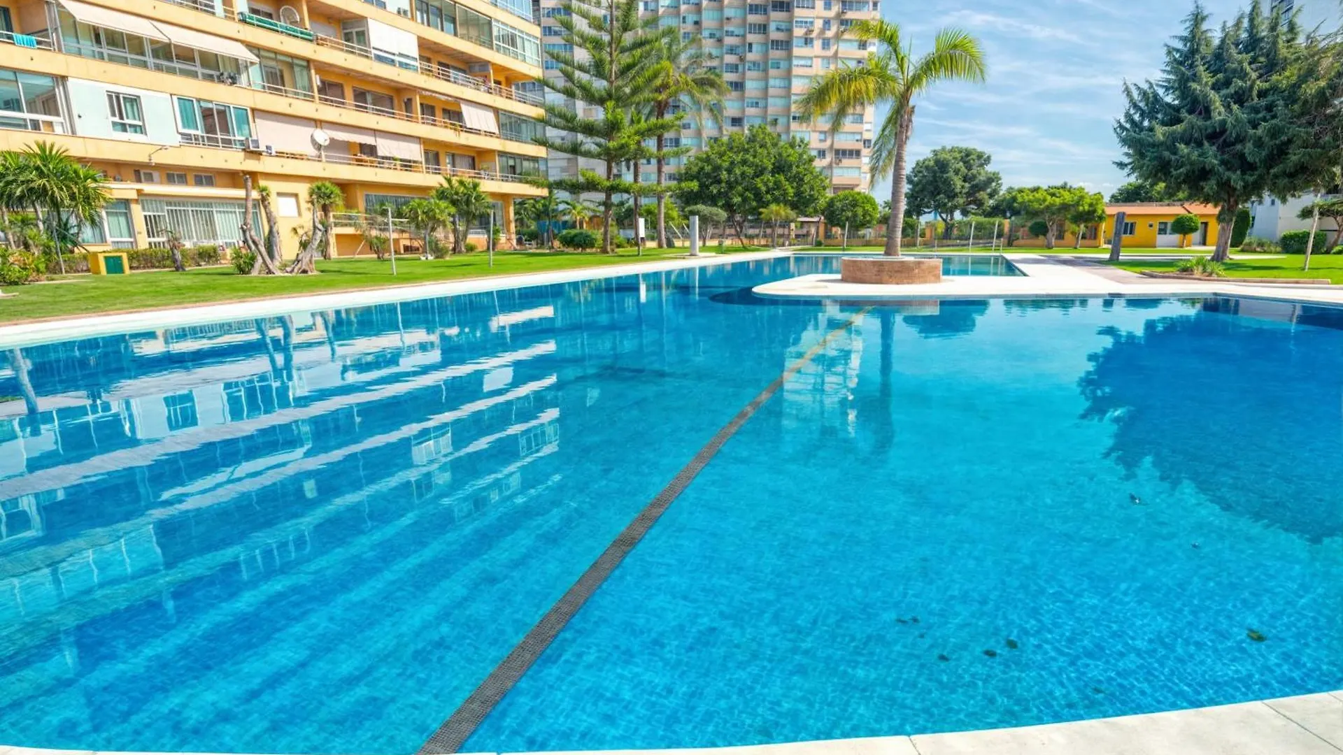 Apartment Apt. Colina De Mar- Coastal Retreat Near The Beach Torremolinos